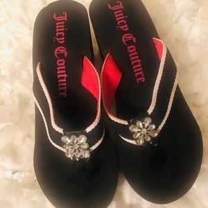 Juicy couture wedge flip flops